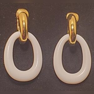 Vintage 1960's Trifari: White Lucite 1" Teardrop Earrings, Clip On Clasp, Signed